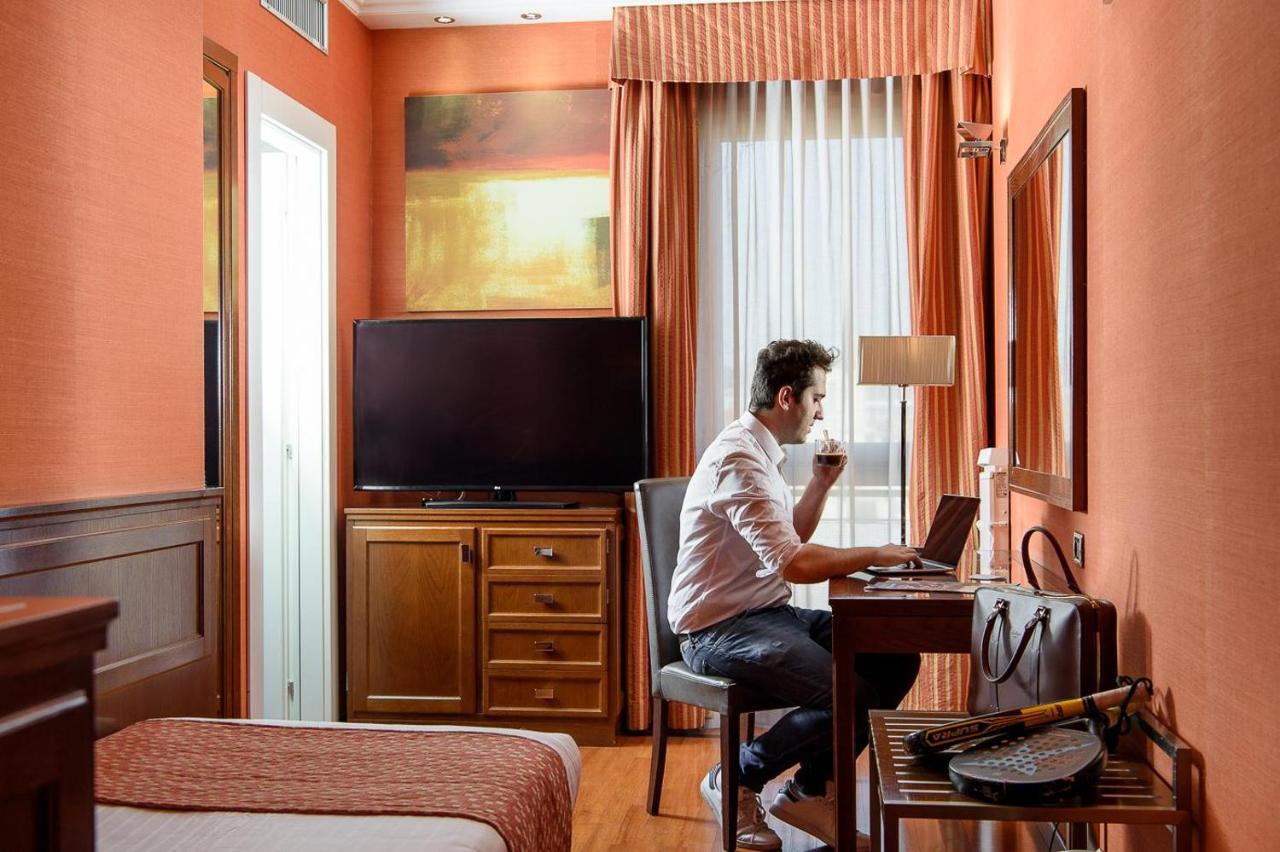 Grand Hotel Adriatico Firenze Esterno foto