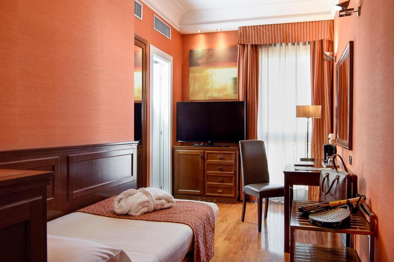 Grand Hotel Adriatico Firenze Esterno foto